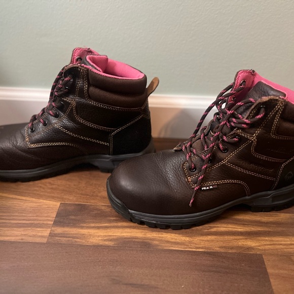 ‘Wolverine’ Women’s Steel Toe Boots - Picture 2 of 9